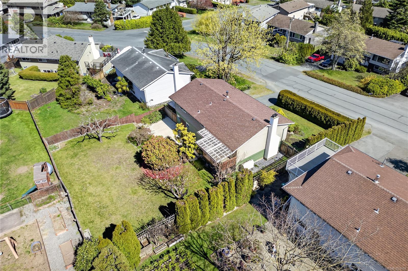 3121 COUNTRY CLUB DR - 46