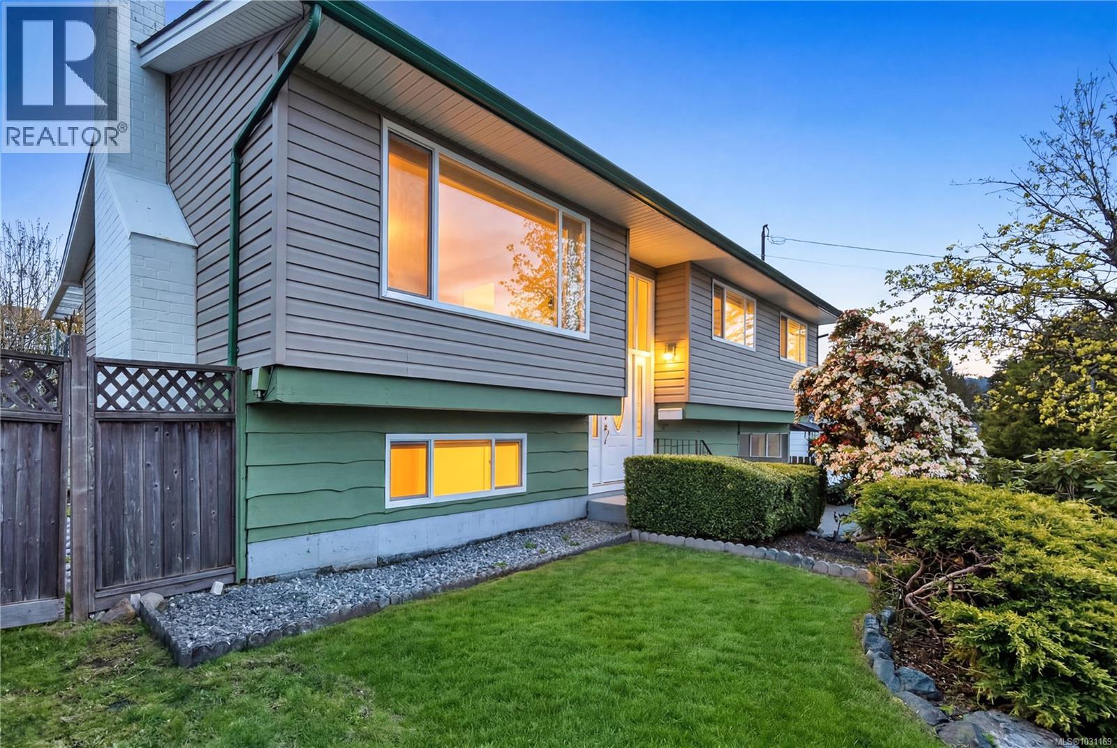 3121 COUNTRY CLUB DR - 56