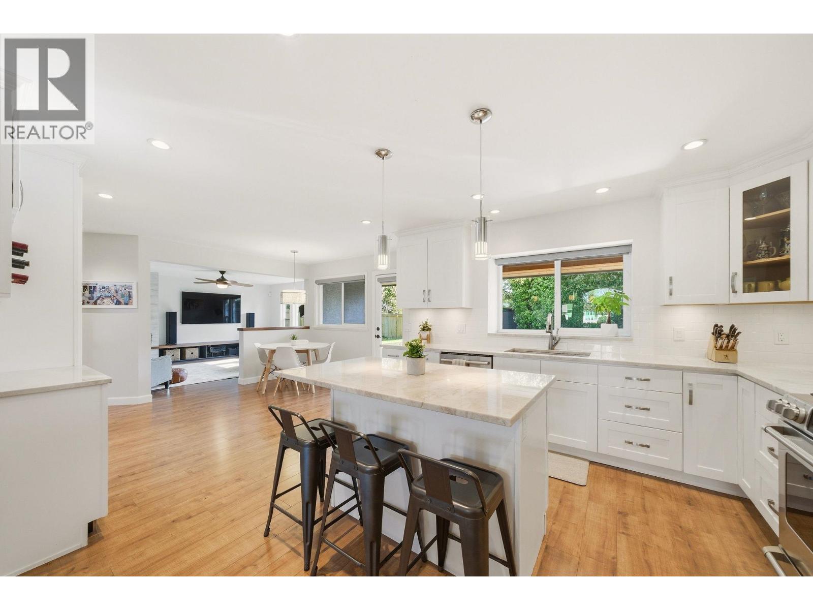 5288 CENTRAL Avenue, Delta