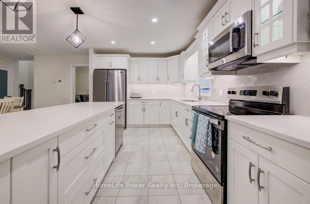 4 LIVINGSTON DRIVE - 12