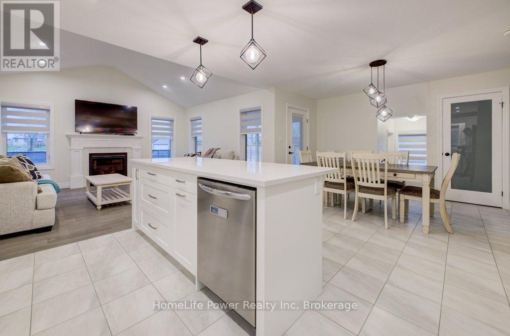 4 LIVINGSTON DRIVE - 17