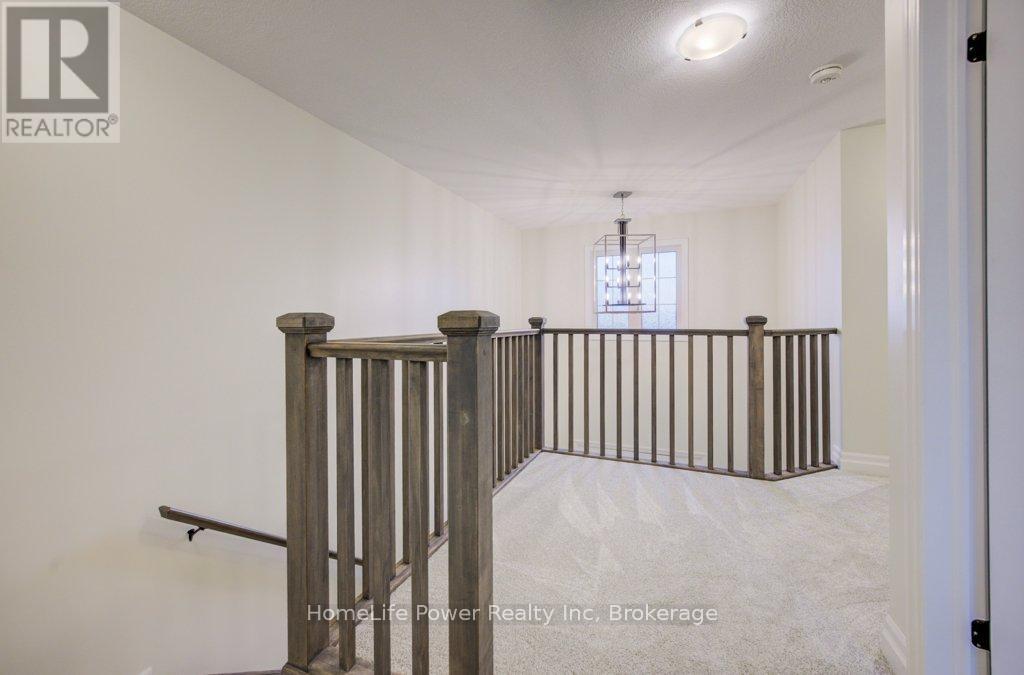 4 LIVINGSTON DRIVE - 24