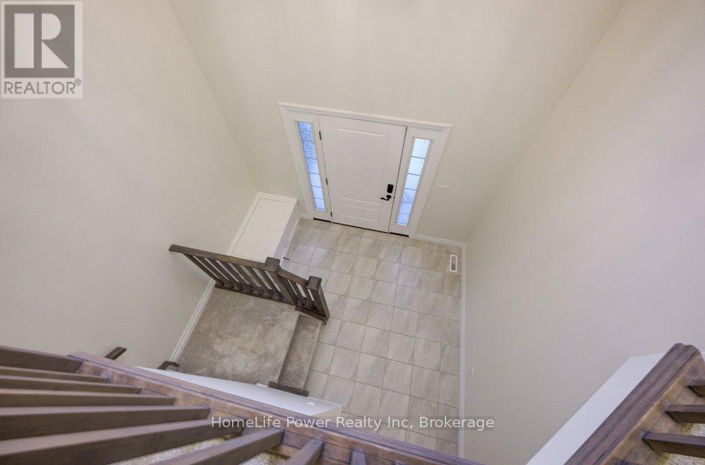 4 LIVINGSTON DRIVE - 25