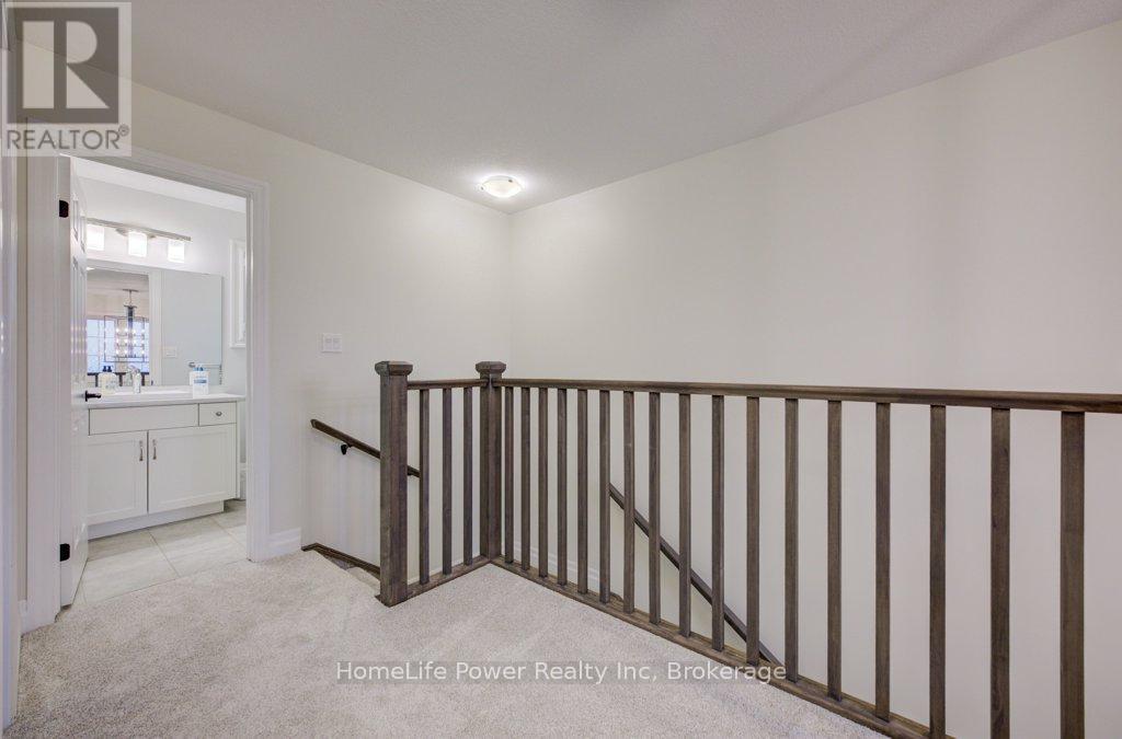 4 LIVINGSTON DRIVE - 26