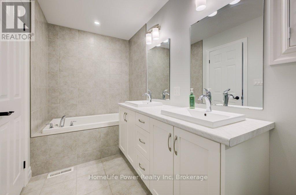 4 LIVINGSTON DRIVE - 31