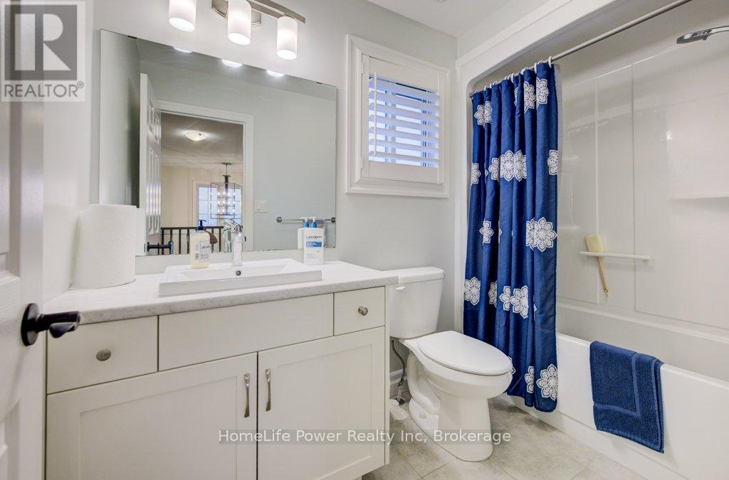 4 LIVINGSTON DRIVE - 34
