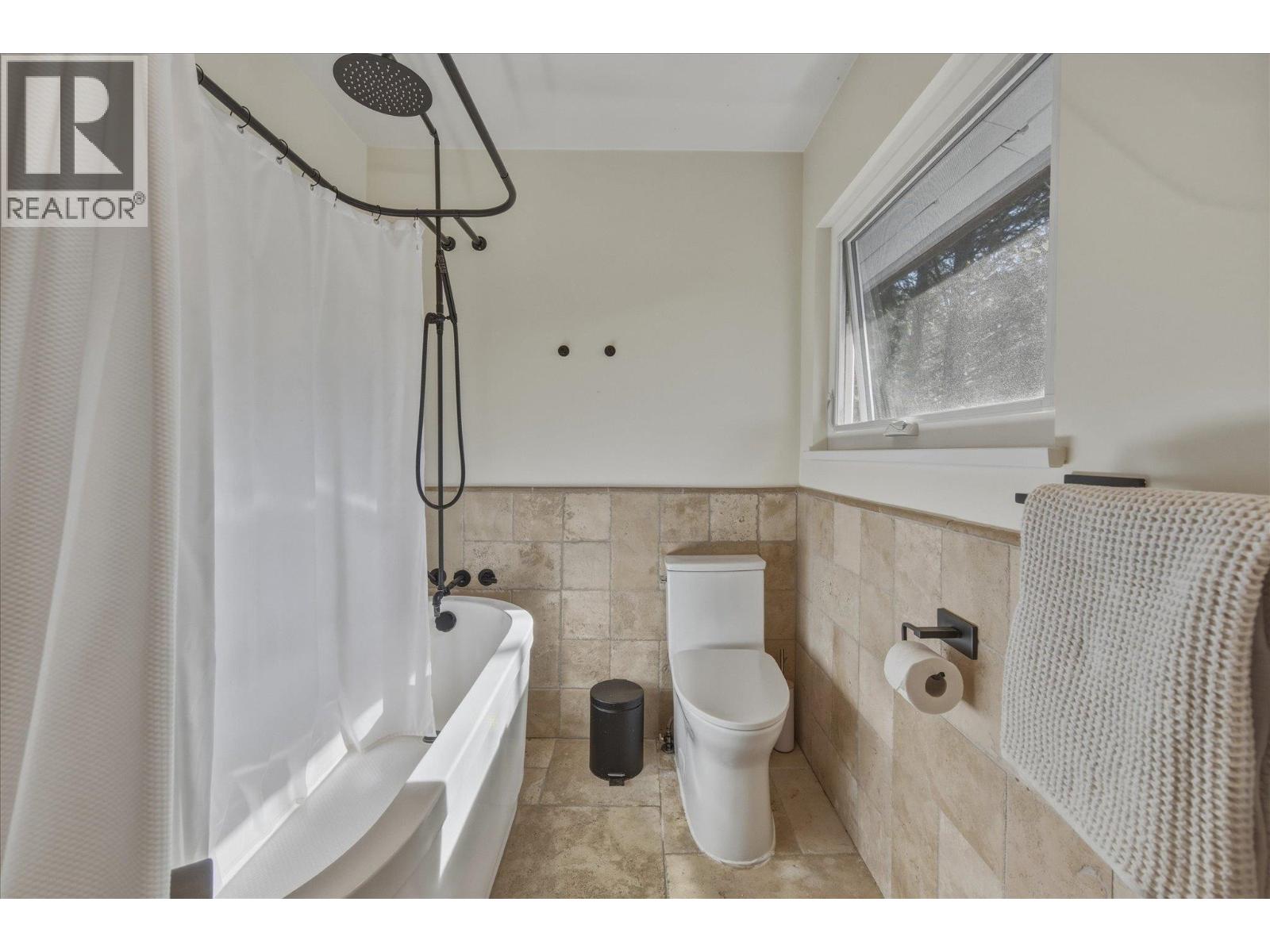 2640 RHUM & EIGG DRIVE, Squamish