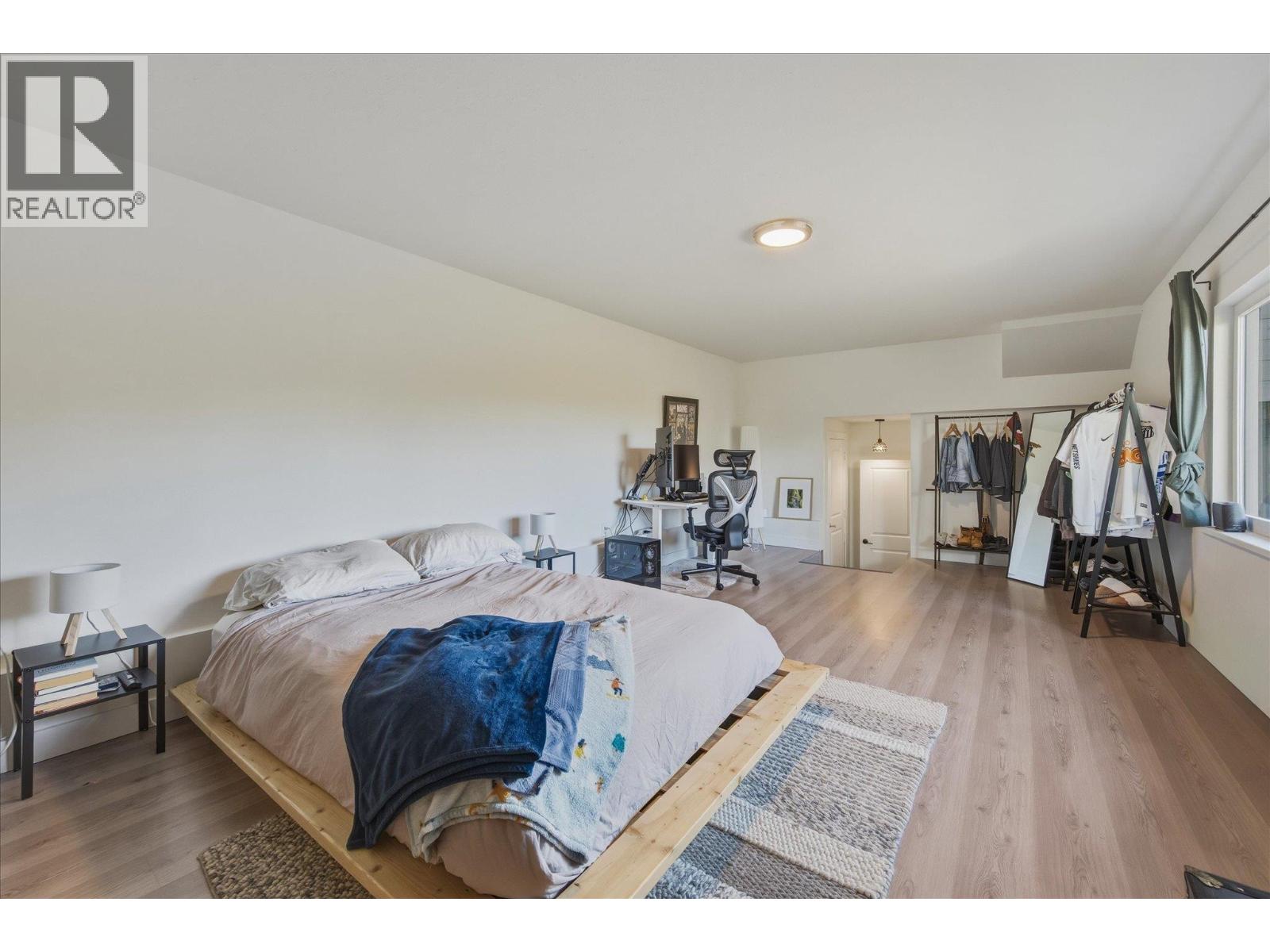 2640 RHUM & EIGG DRIVE, Squamish
