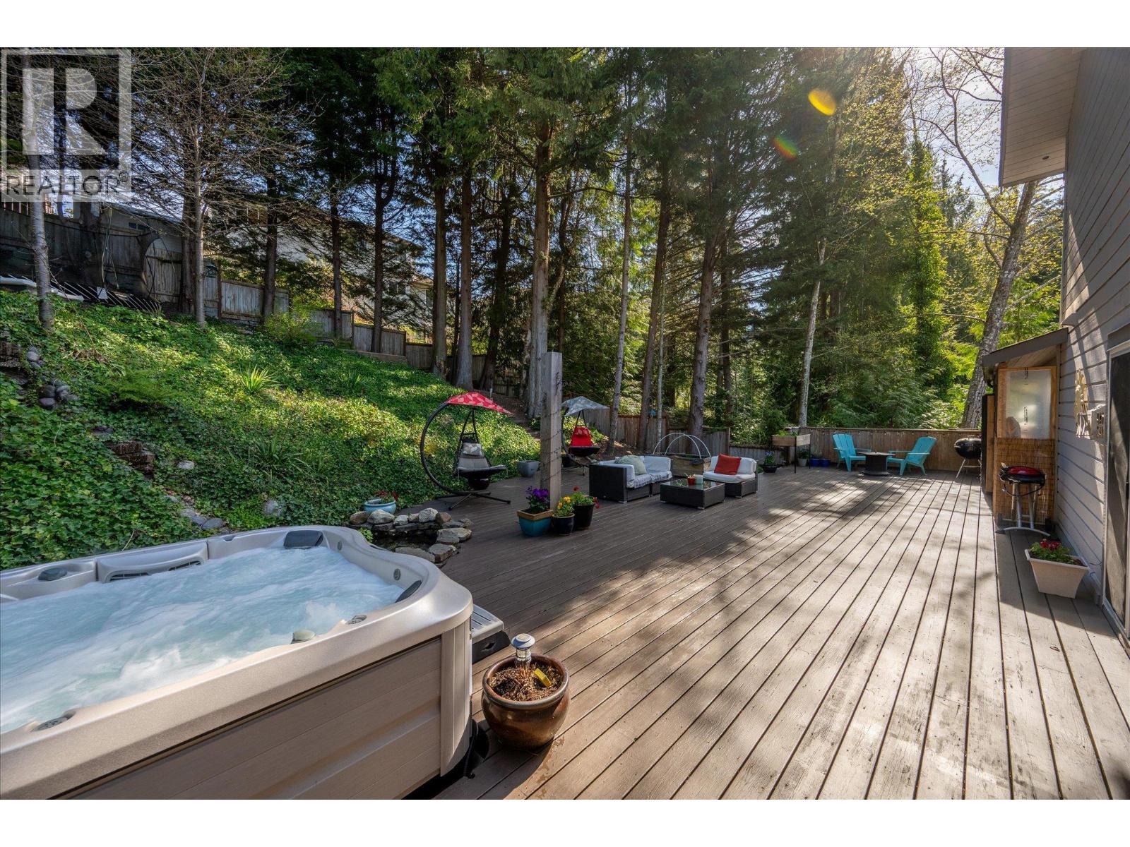 2640 RHUM & EIGG DRIVE, Squamish