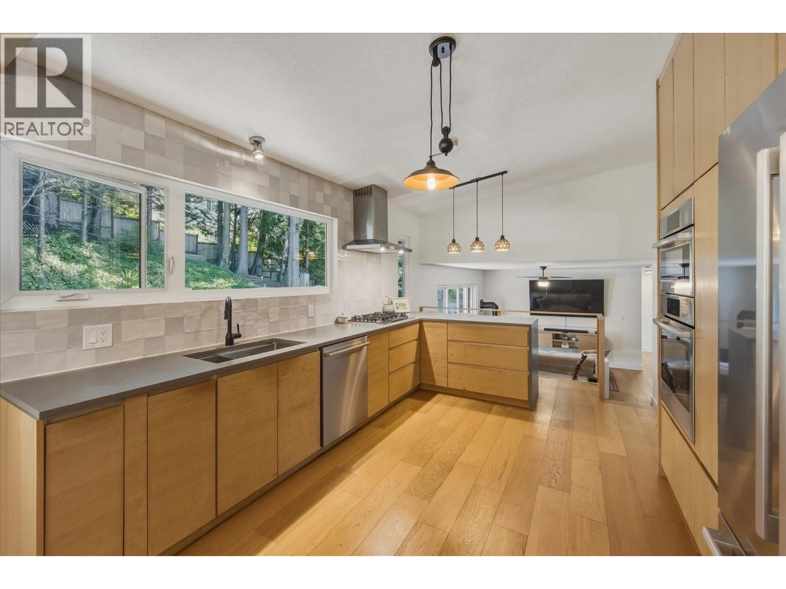 2640 RHUM & EIGG DRIVE, Squamish