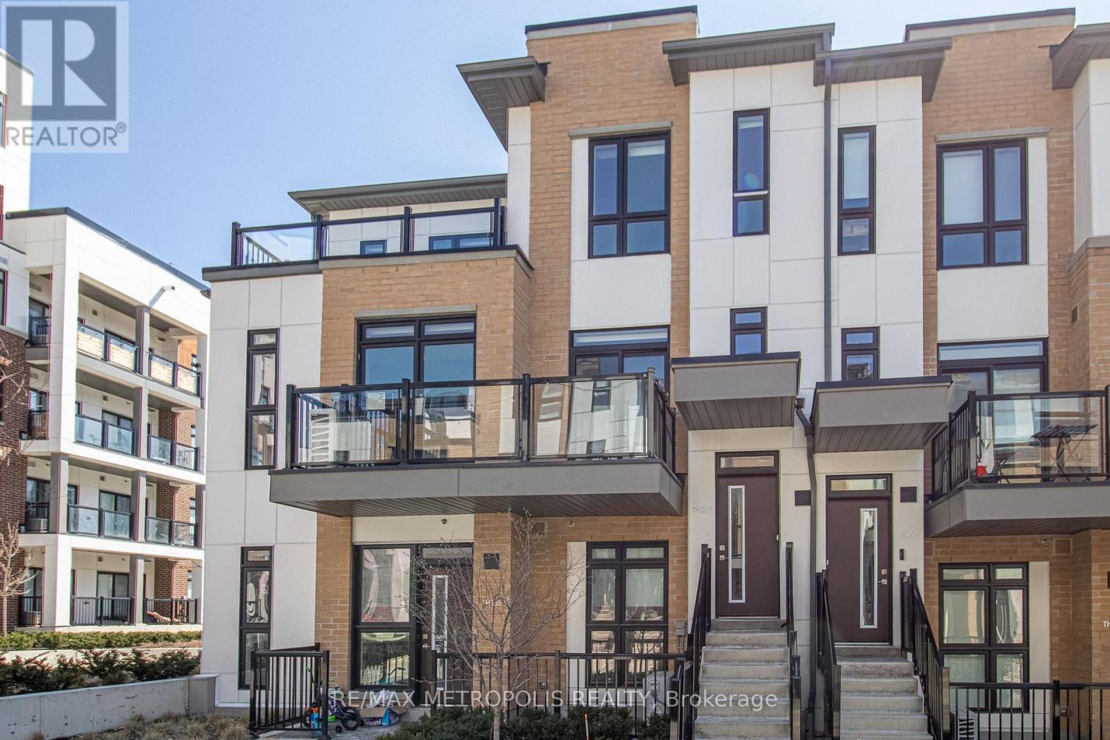 #205 - 155 CANON JACKSON DRIVE