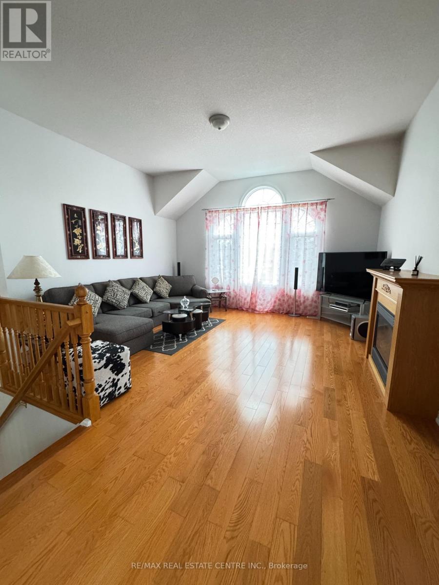 39 MCARTHUR DRIVE - 12