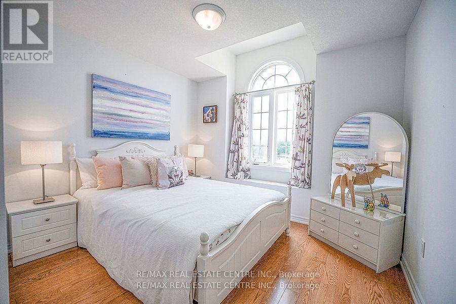 39 MCARTHUR DRIVE - 22
