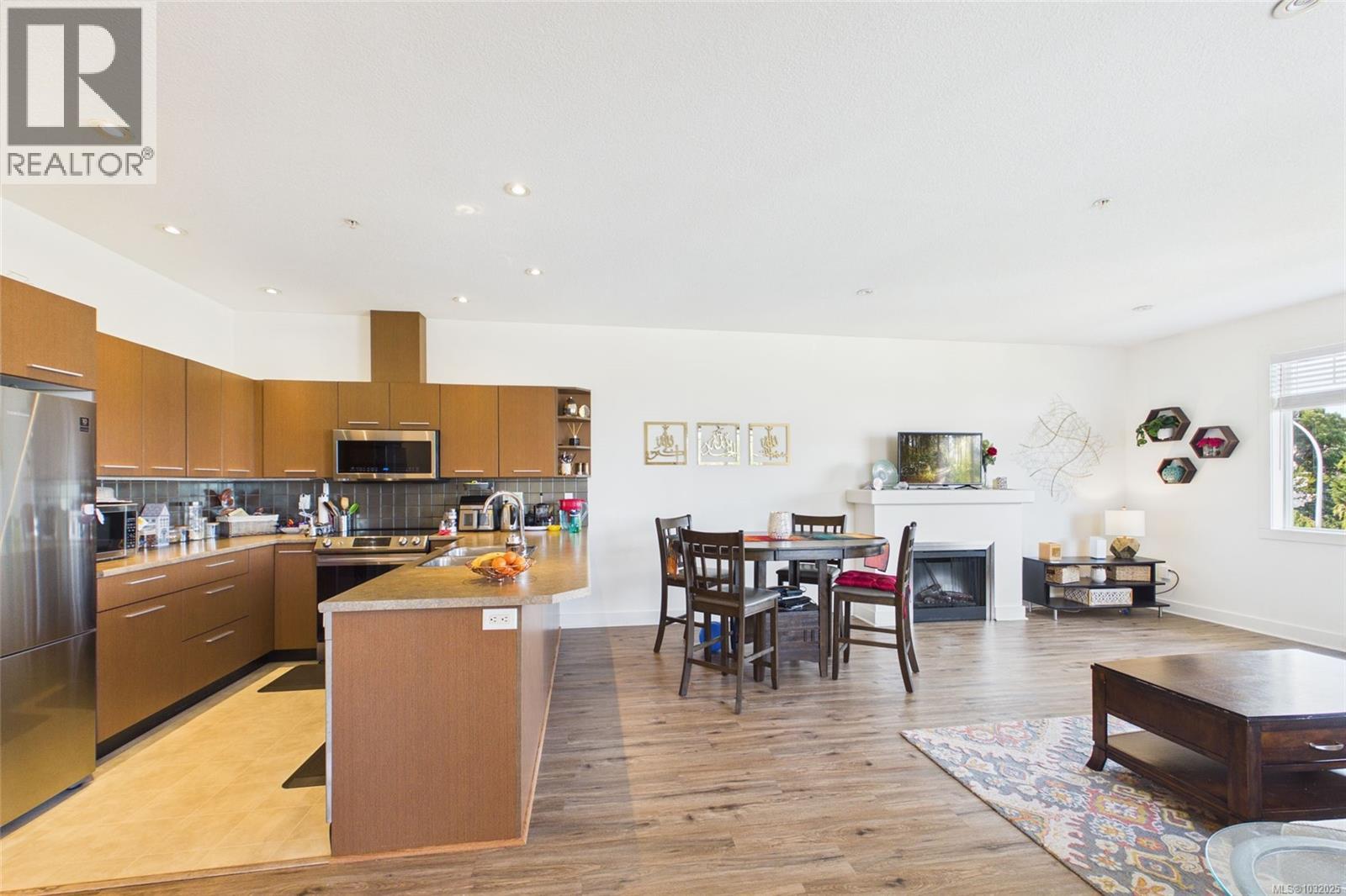 6040 Leah Lane - 5