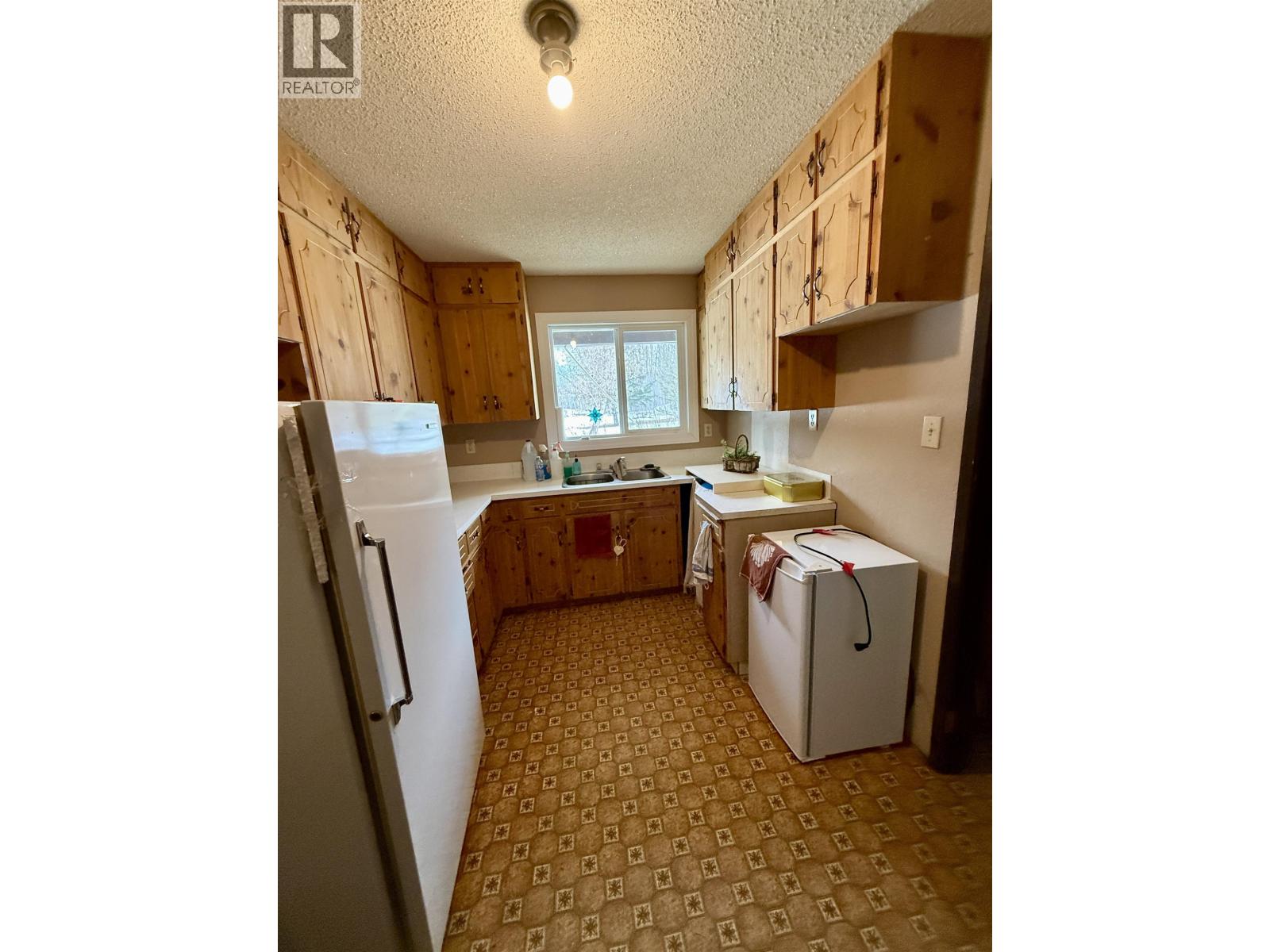 4865 SALMON VALLEY ROAD - 14