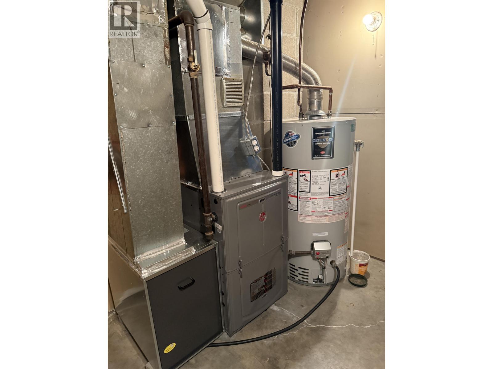 4865 SALMON VALLEY ROAD - 19