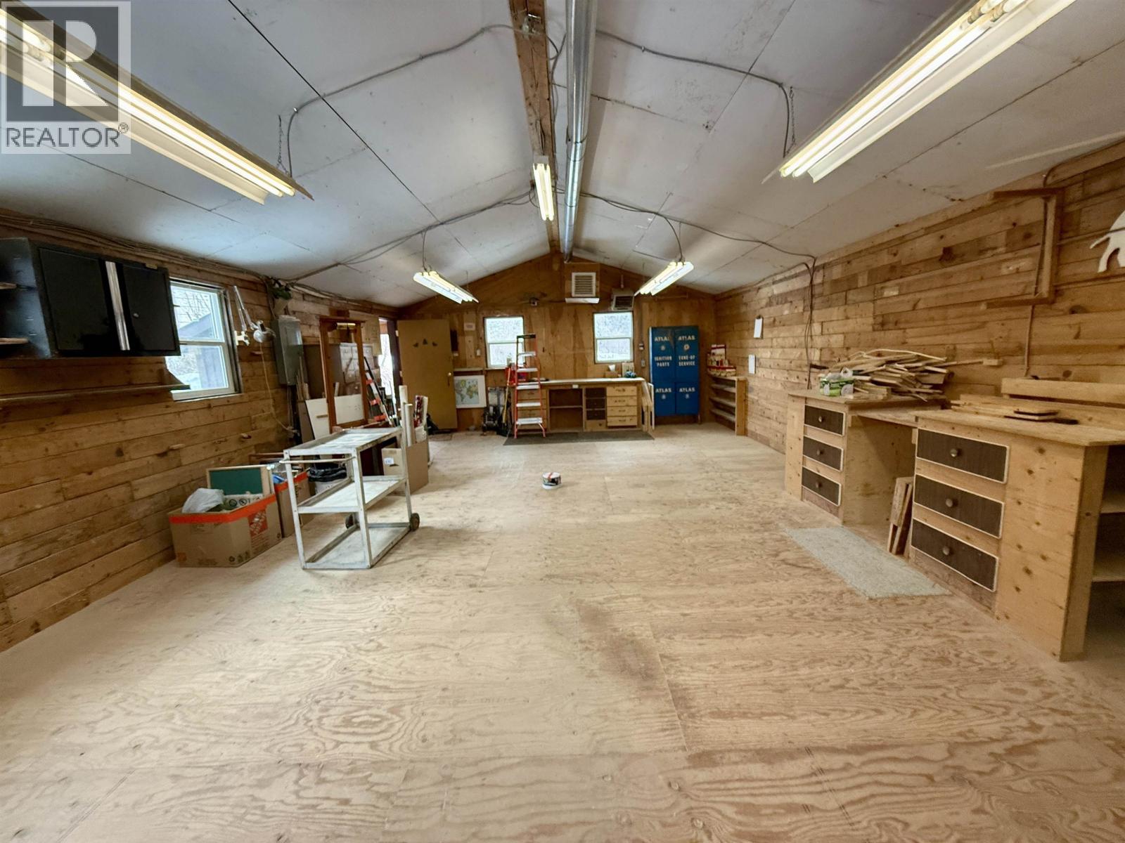 4865 SALMON VALLEY ROAD - 31