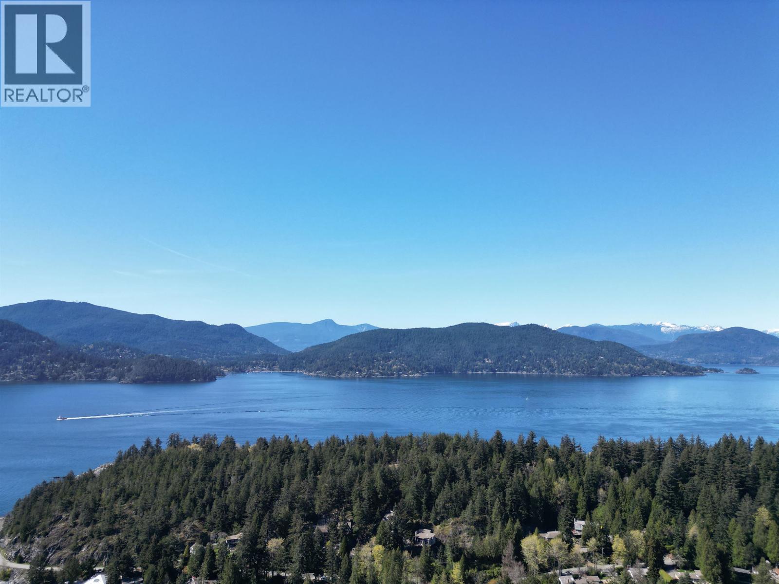 6415 WELLINGTON AVENUE, West Vancouver