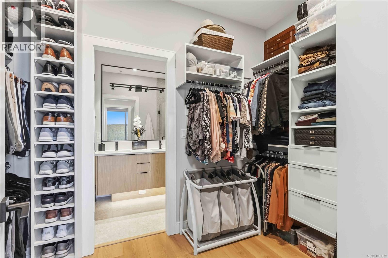 #612 1810 SELENITE PL - 22