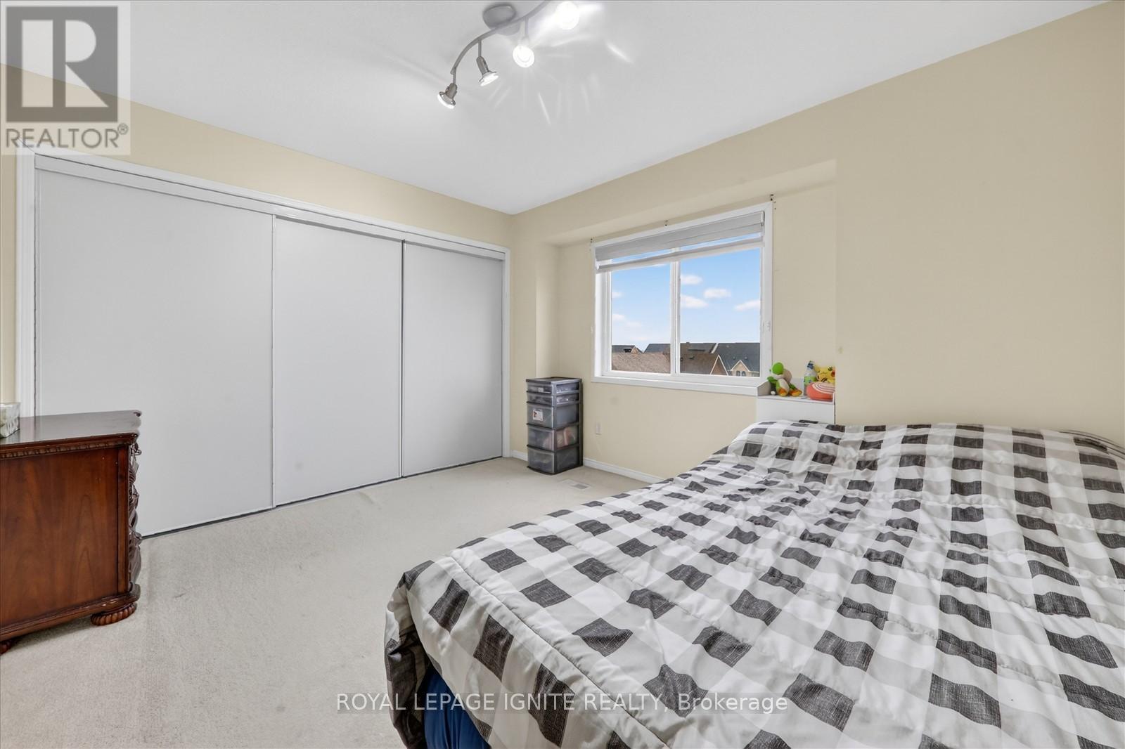 72 OAKINS LANE - 23