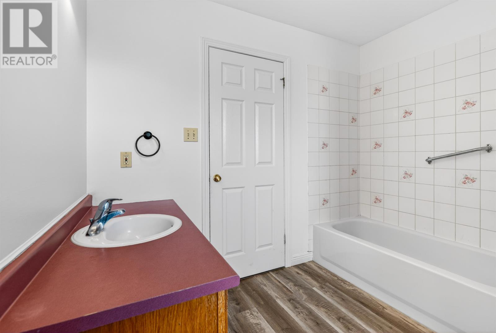 371 Brophy Avenue - 13