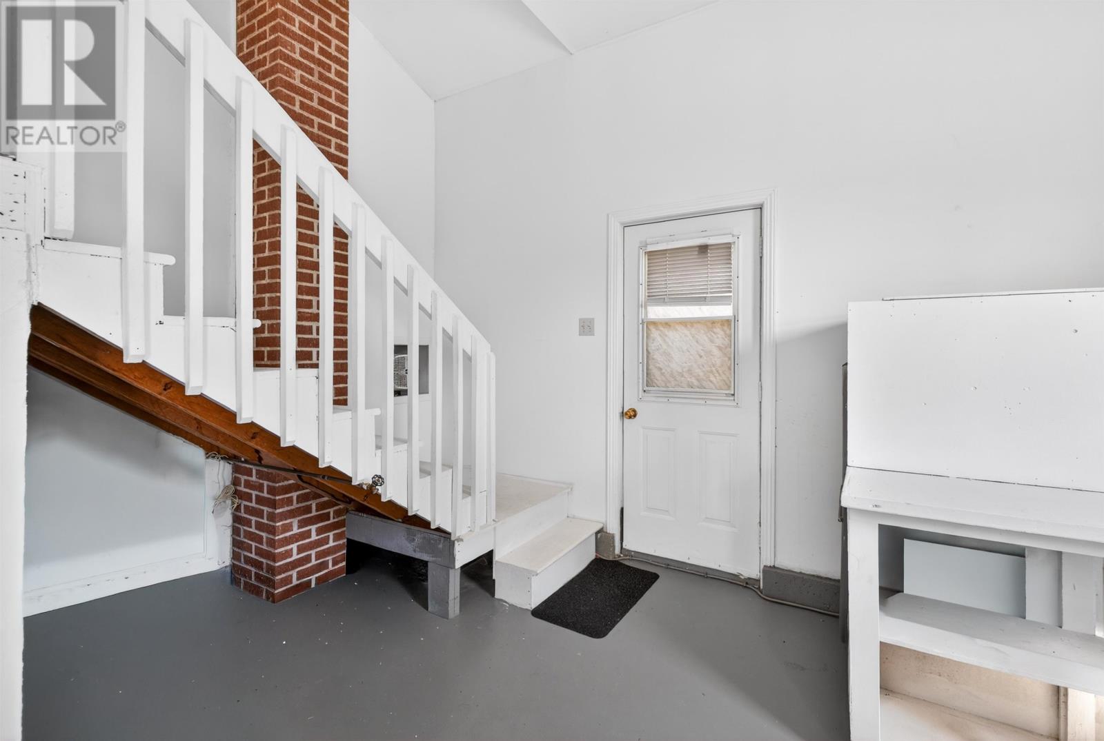 371 Brophy Avenue - 17