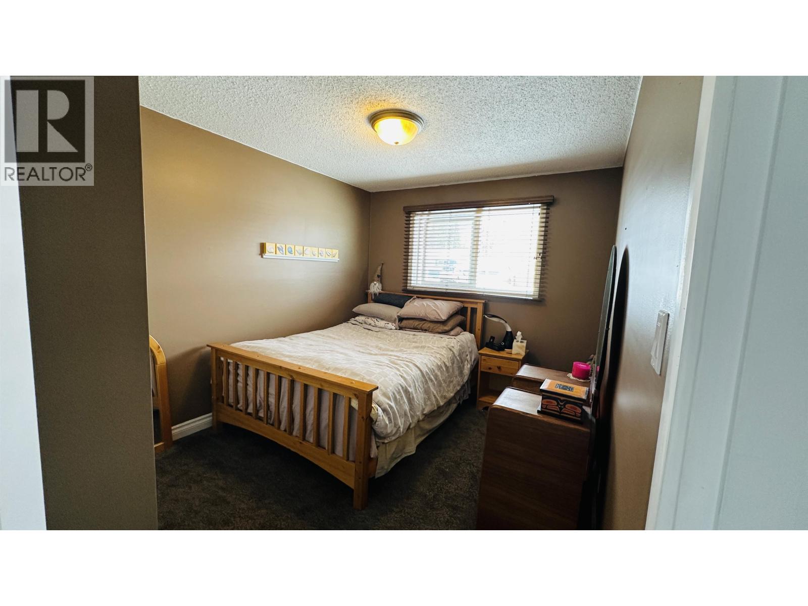 3187 WALLACE CRESCENT - 16