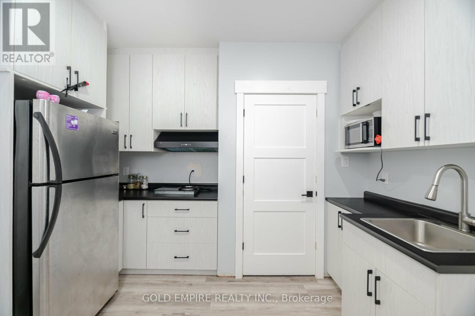 Basment Kitchen -2