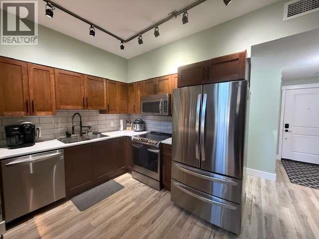 #315 5570 BROADWATER ROAD - 11