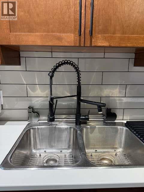 #315 5570 BROADWATER ROAD - 12