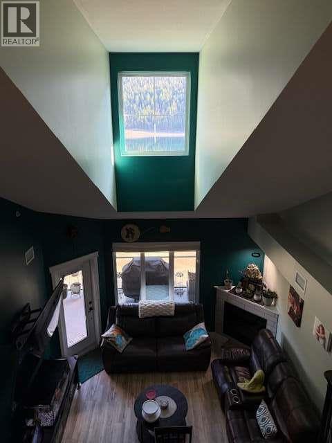 #315 5570 BROADWATER ROAD - 34