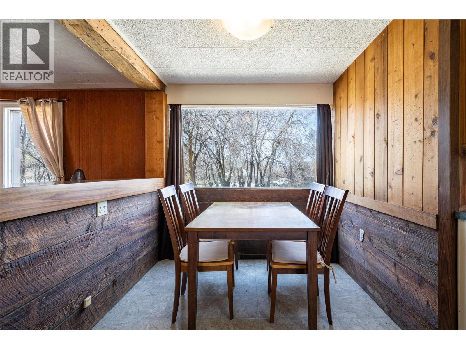 10091 6 Highway, Coldstream