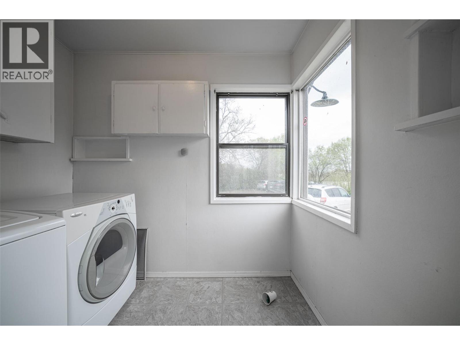 10091 6 Highway, Coldstream