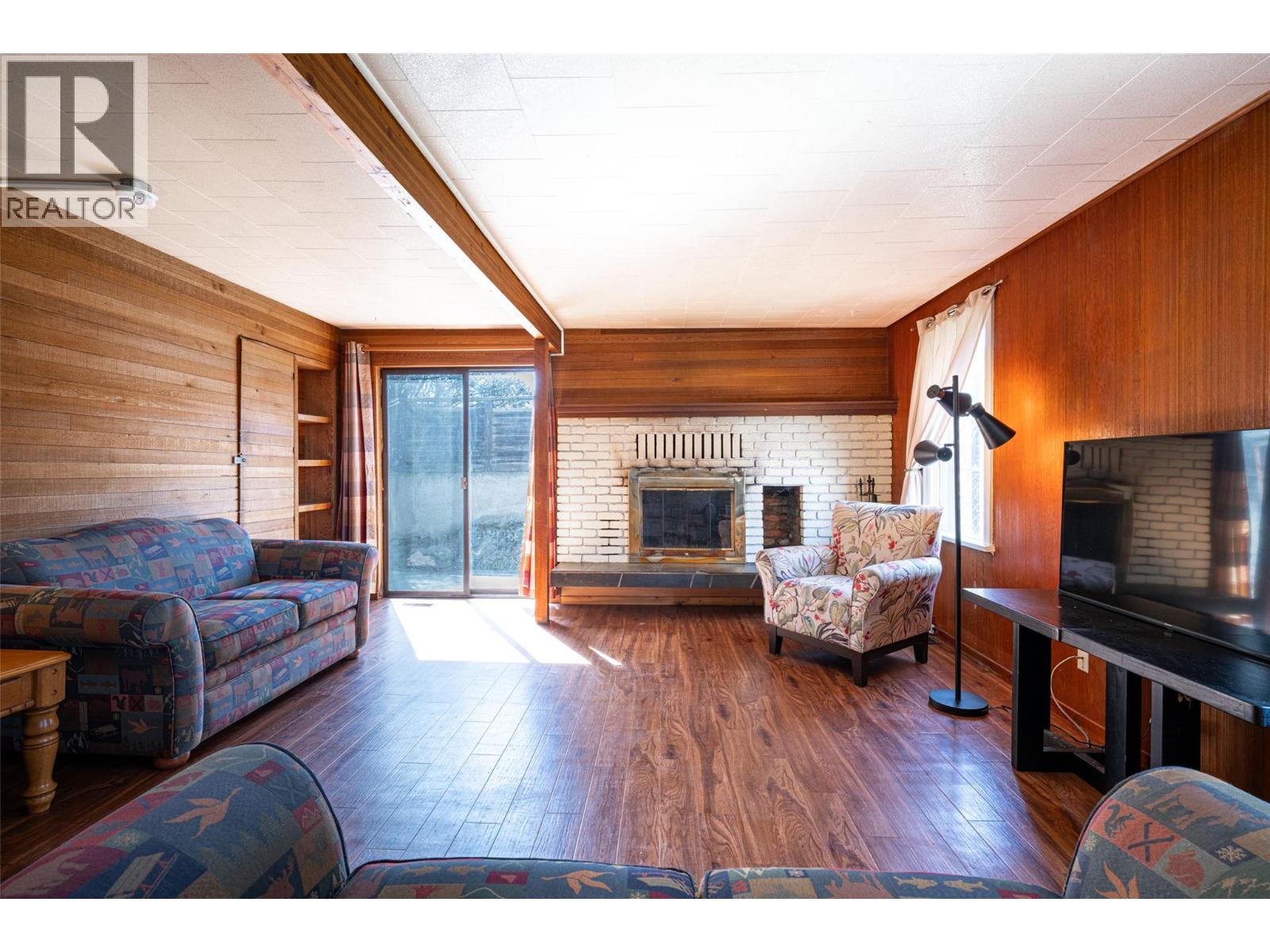 10091 6 Highway, Coldstream