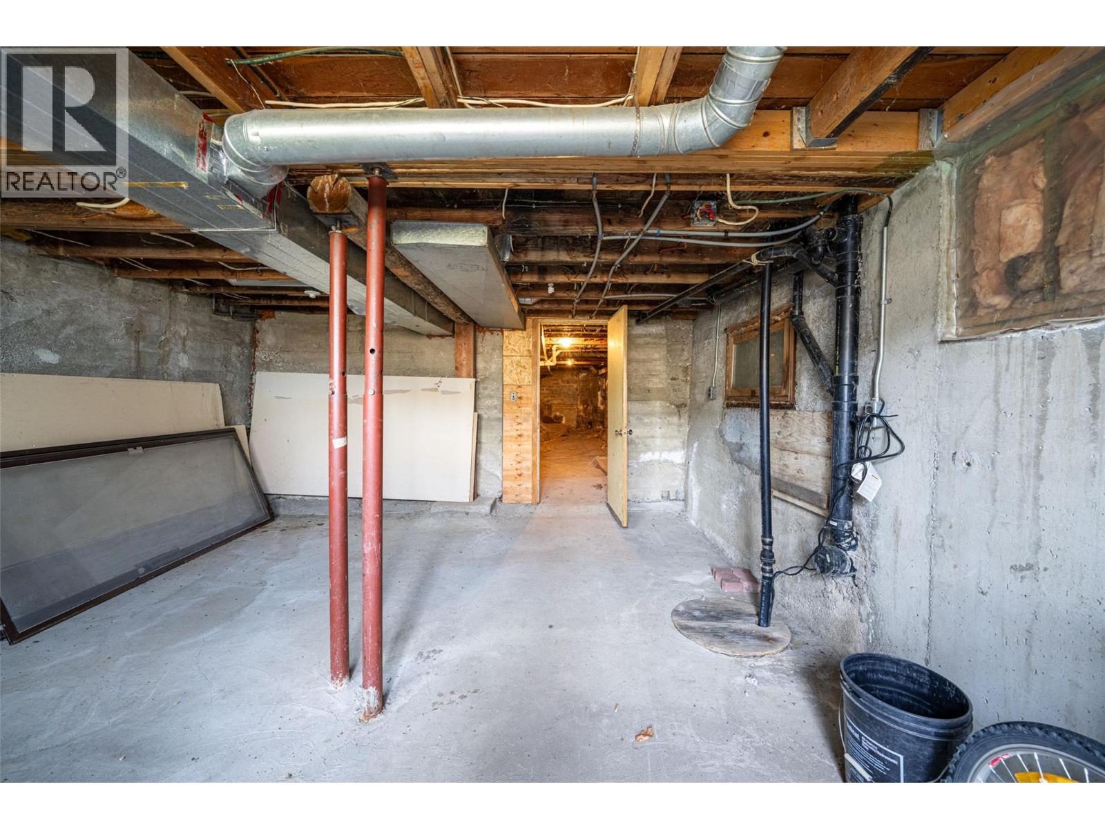 10091 6 Highway, Coldstream