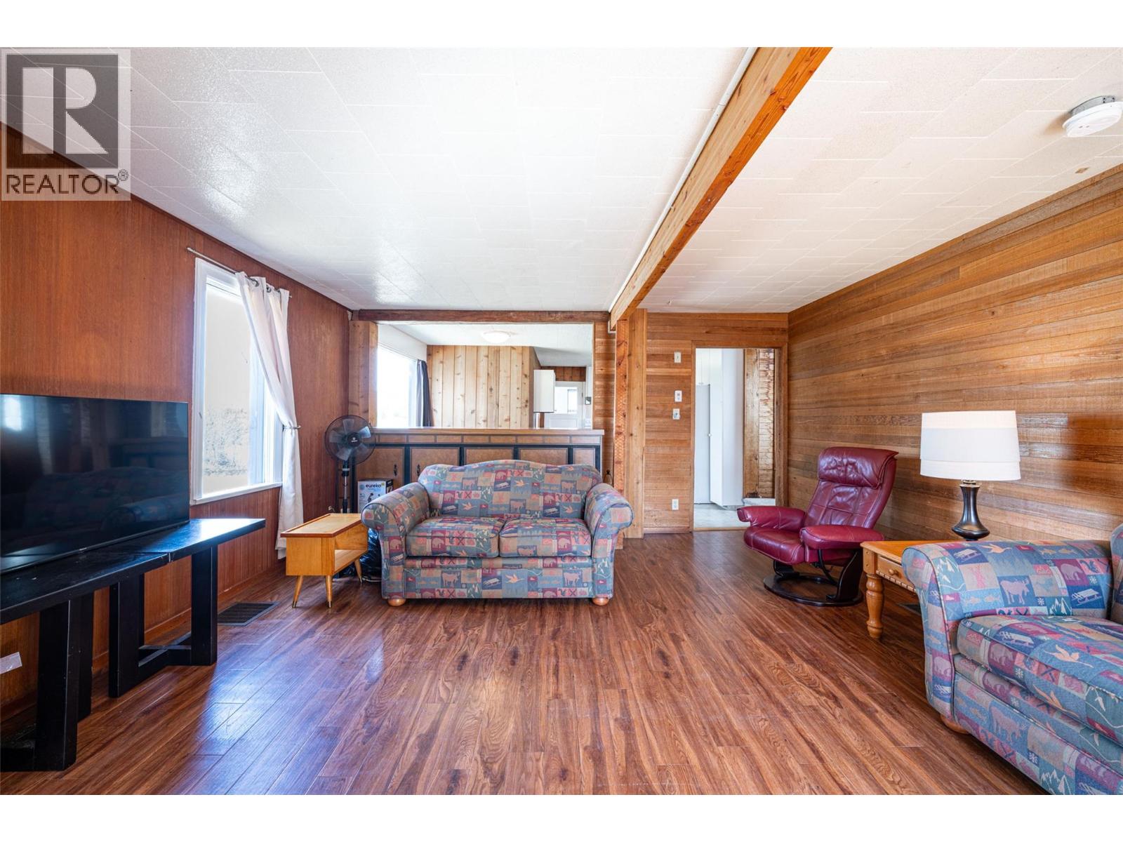 10091 6 Highway, Coldstream