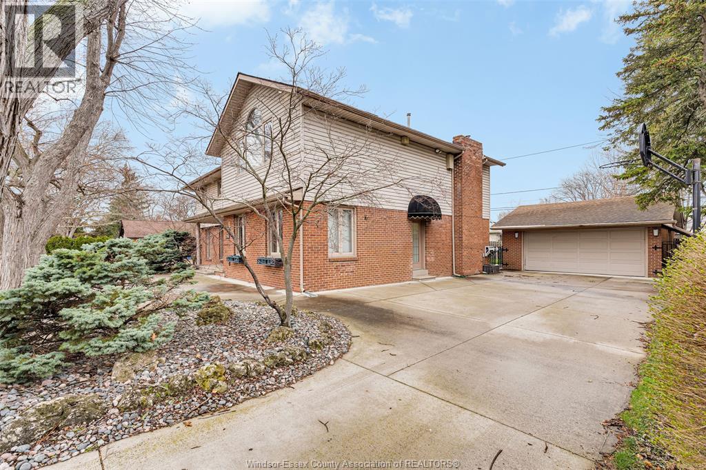 3748 OUELLETTE AVENUE - 16