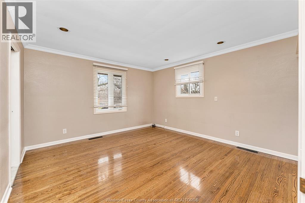 3748 OUELLETTE AVENUE - 36