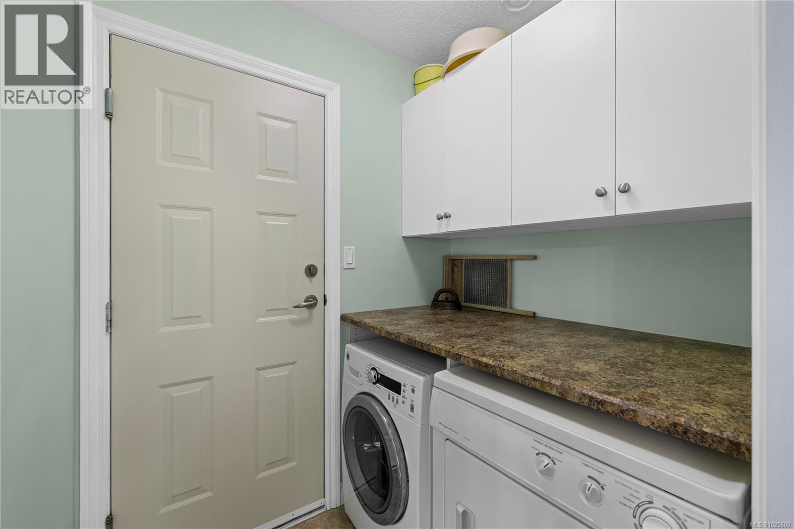 705 Humphrey Rd — photo 22
