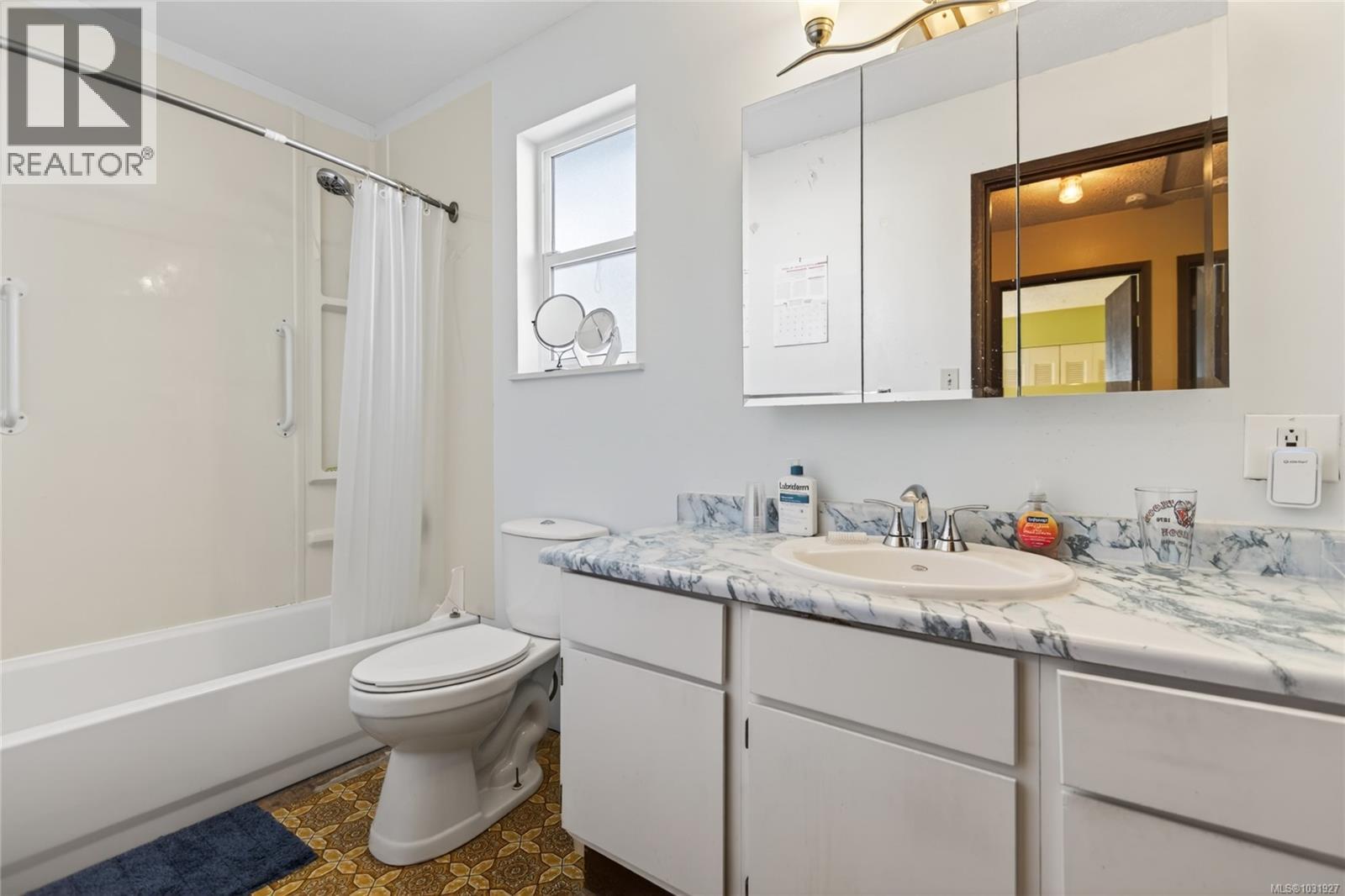 #10 1440 13TH ST - 24