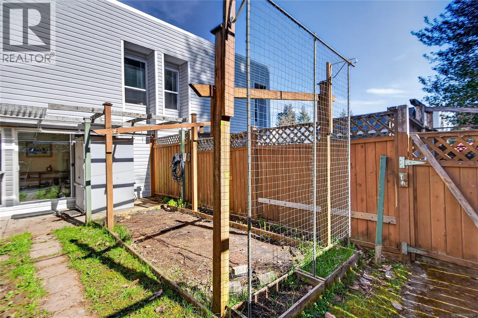 #10 1440 13TH ST - 27