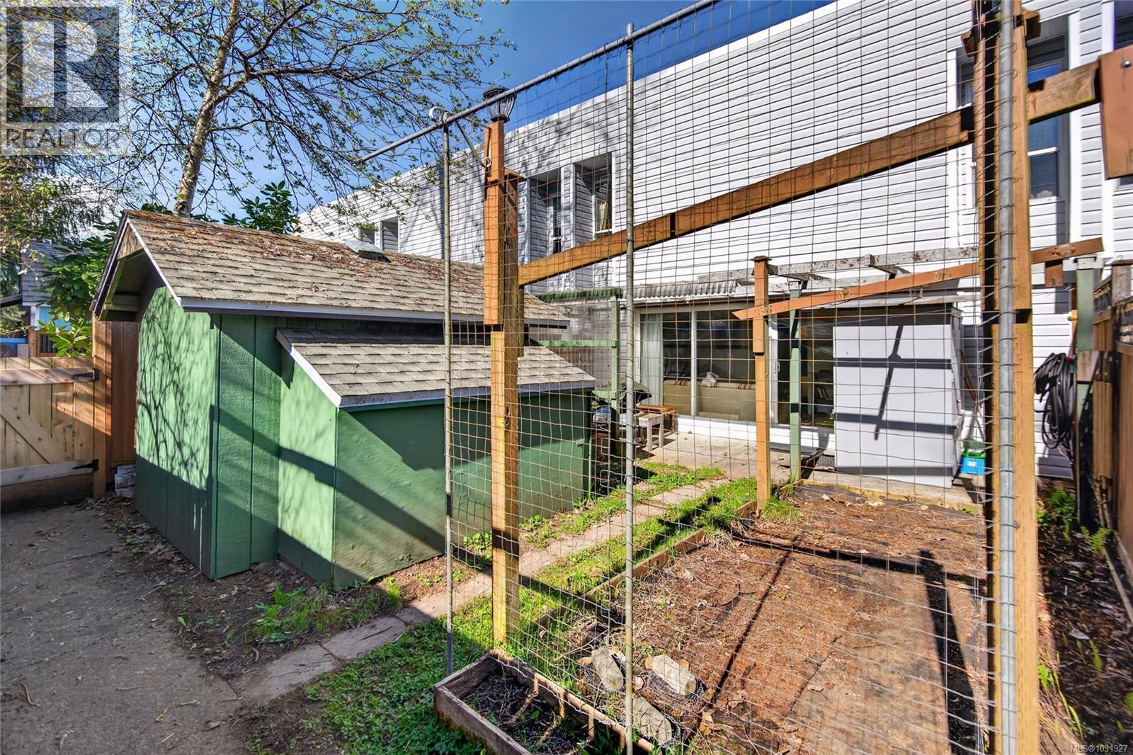 #10 1440 13TH ST - 28