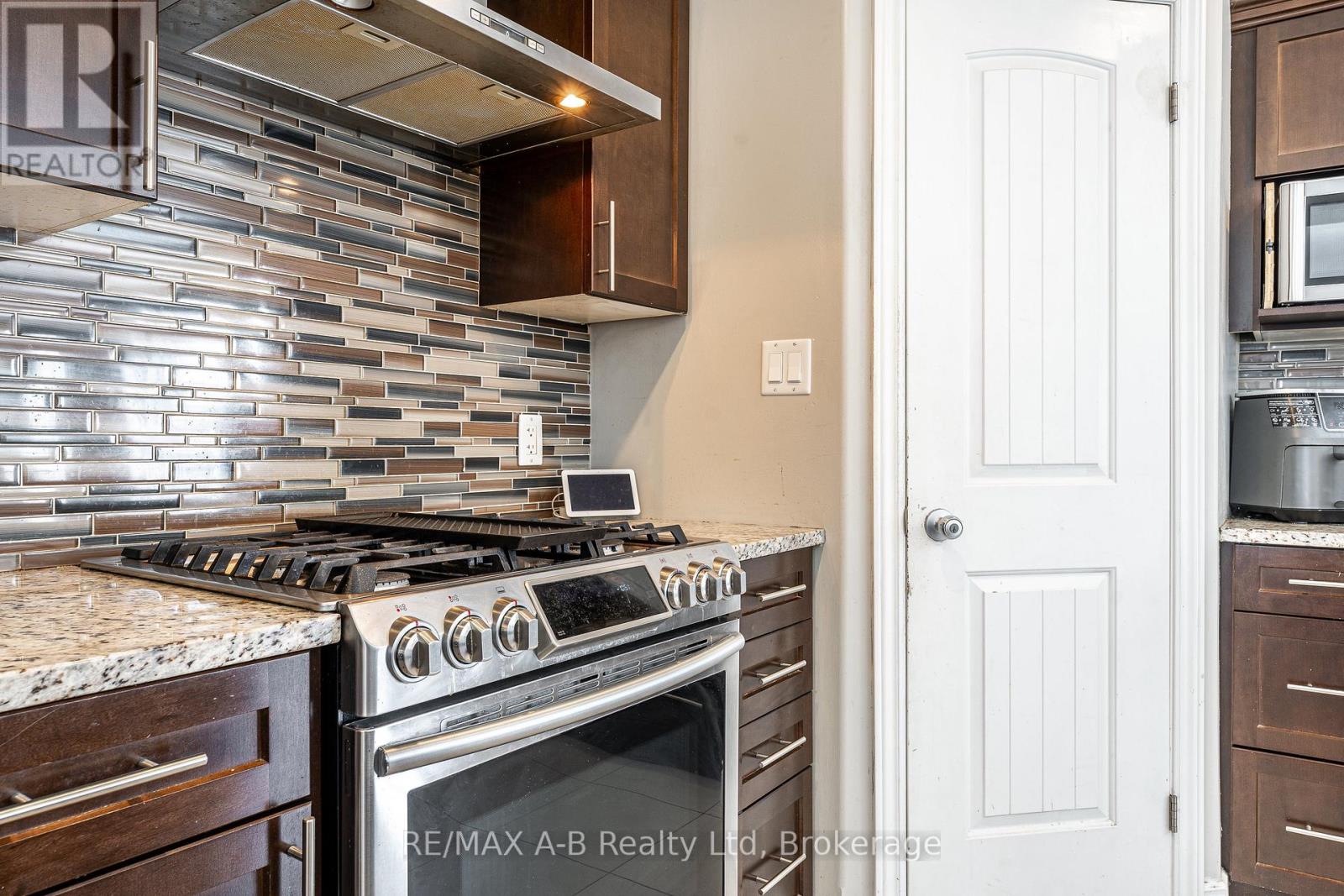 94 WILSON COURT, St. Marys, Ontario, N4X0B6 — Photo 10