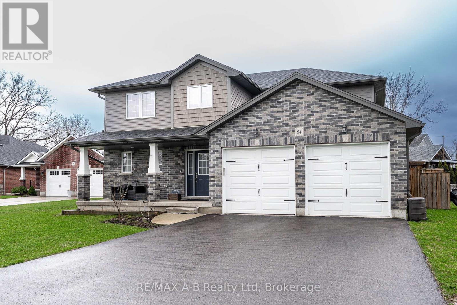 94 WILSON COURT, St. Marys, Ontario, N4X0B6 — Photo 2