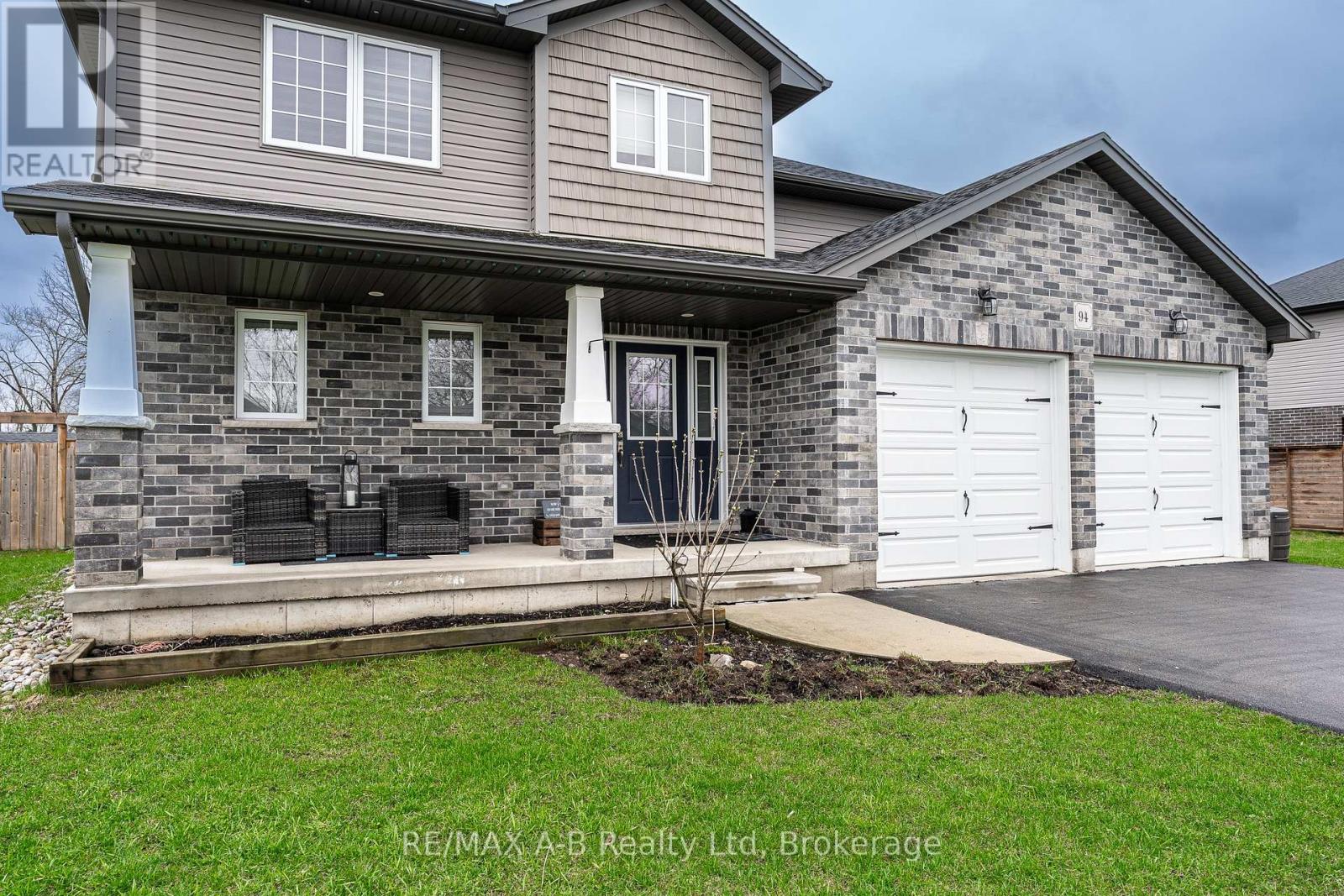 94 WILSON COURT, St. Marys, Ontario, N4X0B6 — Photo 4