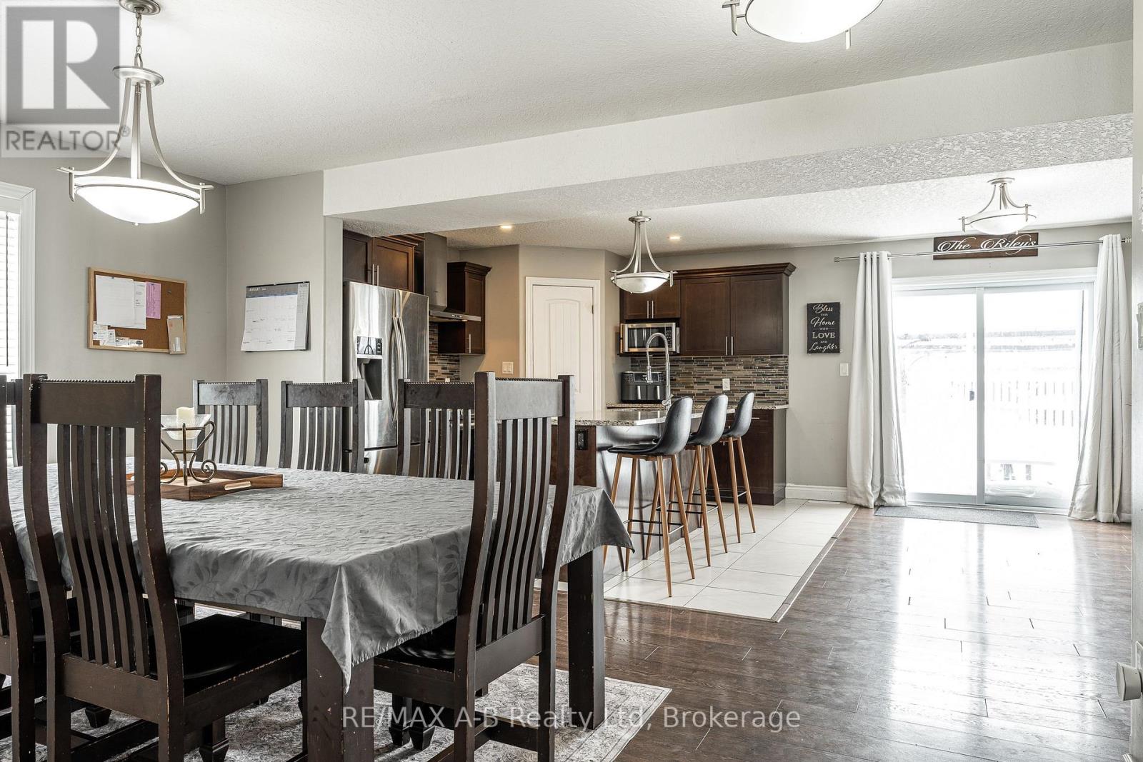94 WILSON COURT, St. Marys, Ontario, N4X0B6 — Photo 8