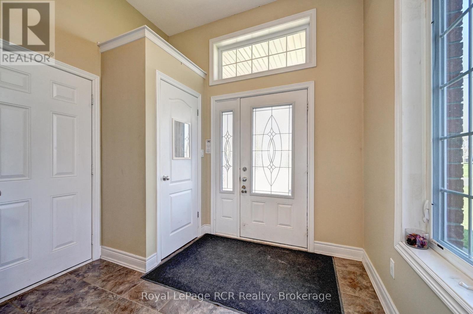 101 DOUGLAS STREET — photo 5