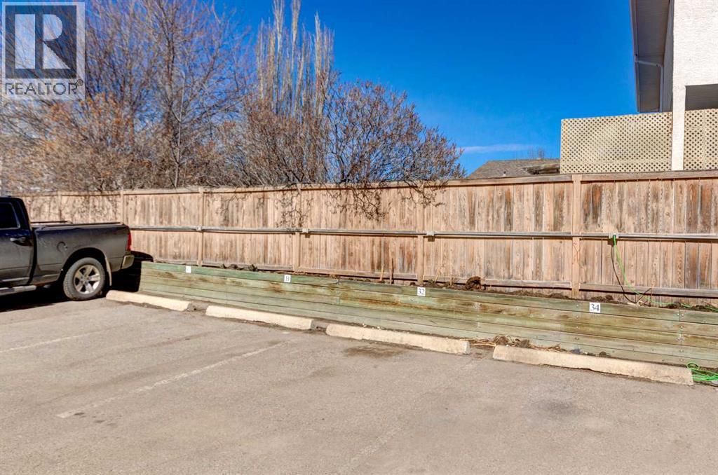 
          204 Strathaven Drive
            <br/>
            <span>Strathmore</span>
            , 
            <span>AB</span>
             <span>T1P1P6</span>
         - Photo 30