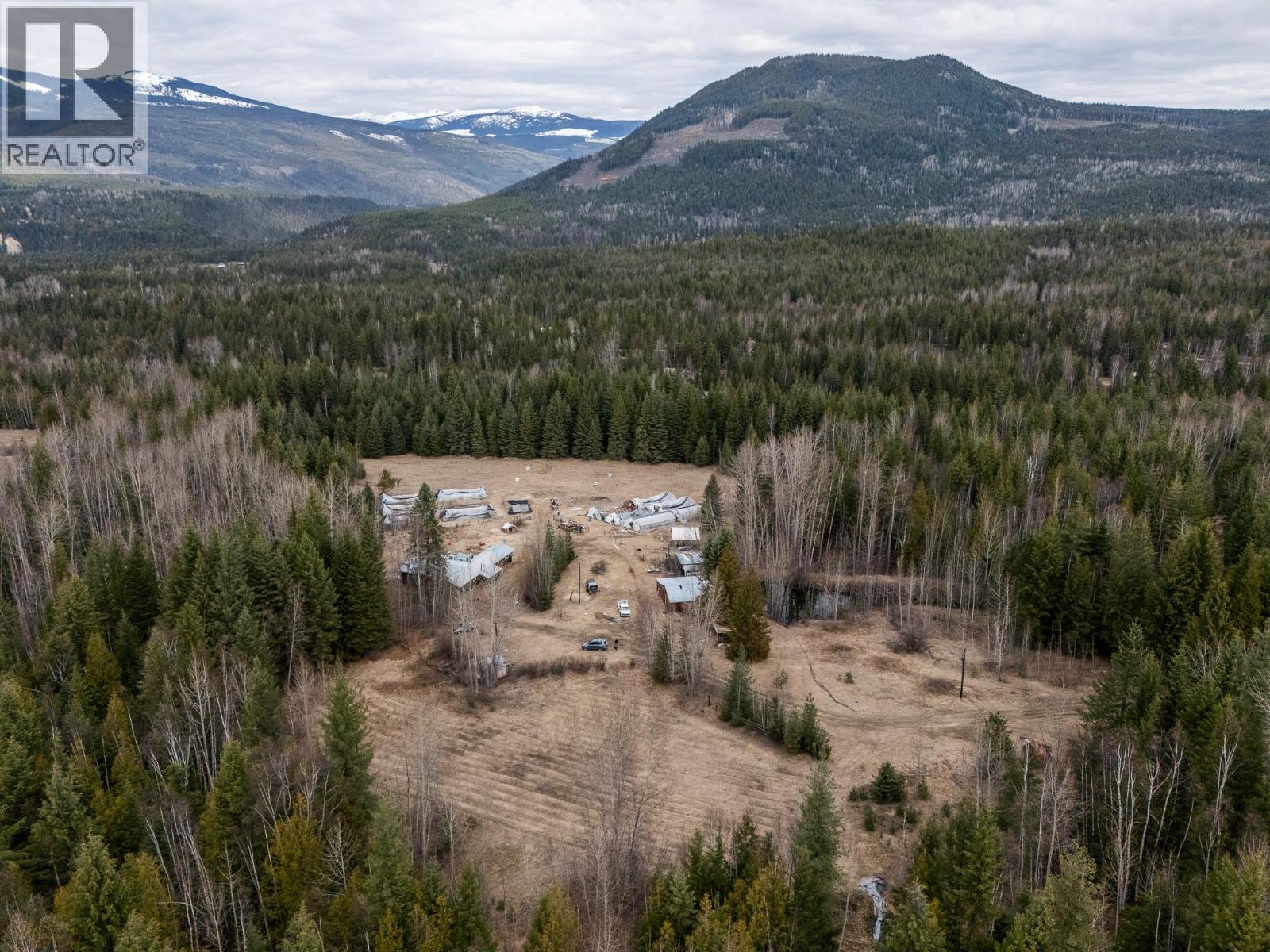 3584 BARRIERE SOUTH ROAD - 12