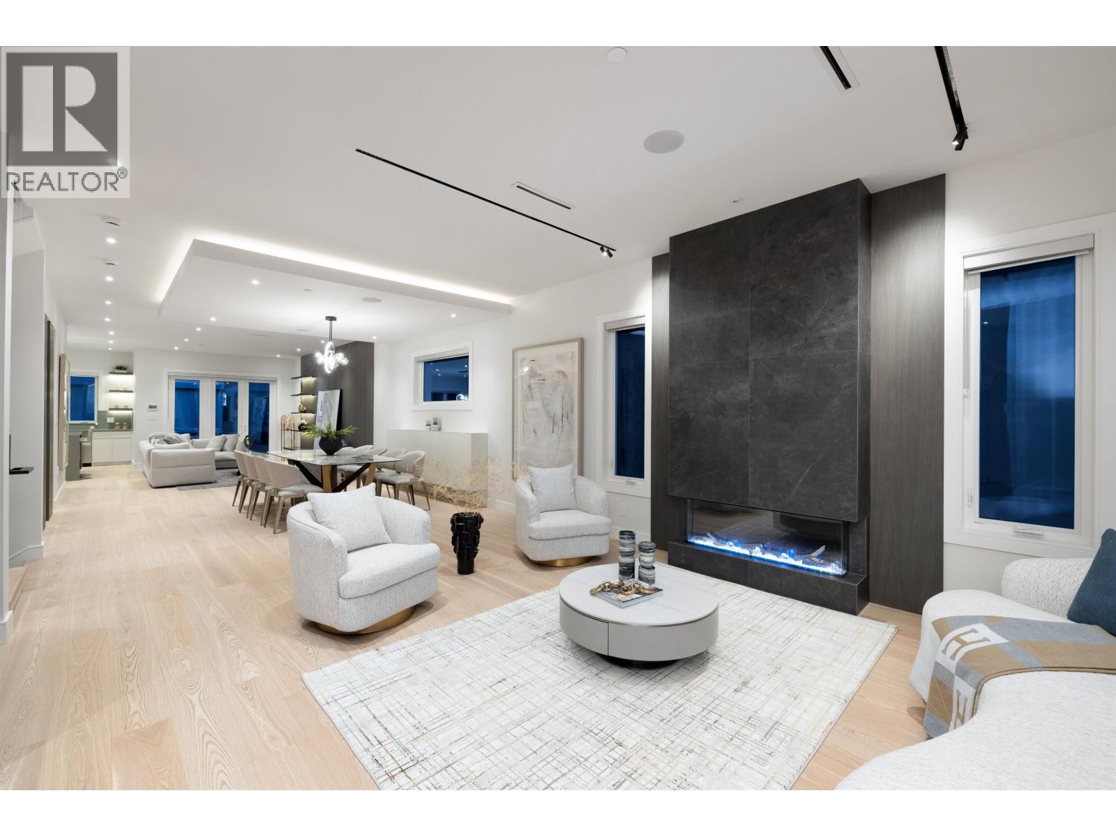 838 E 14TH STREET, North Vancouver